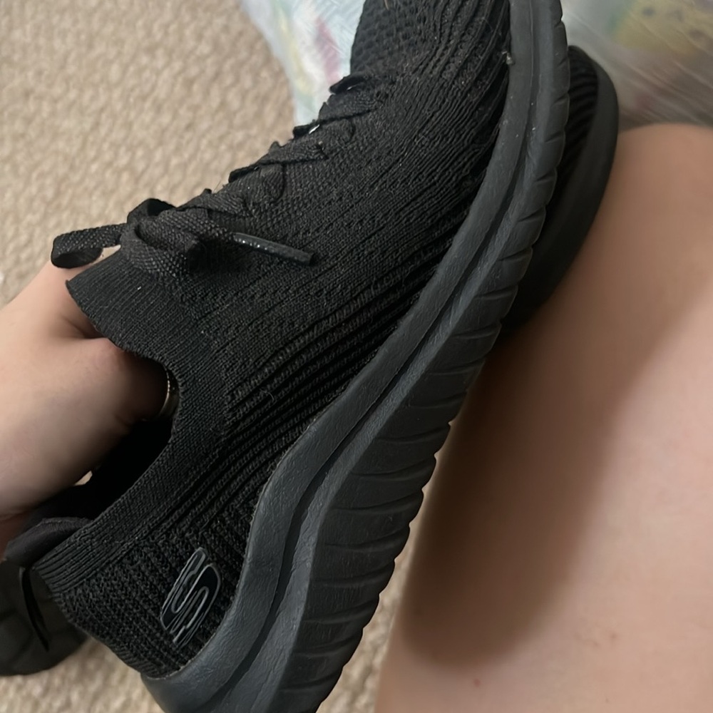 Black sketchers